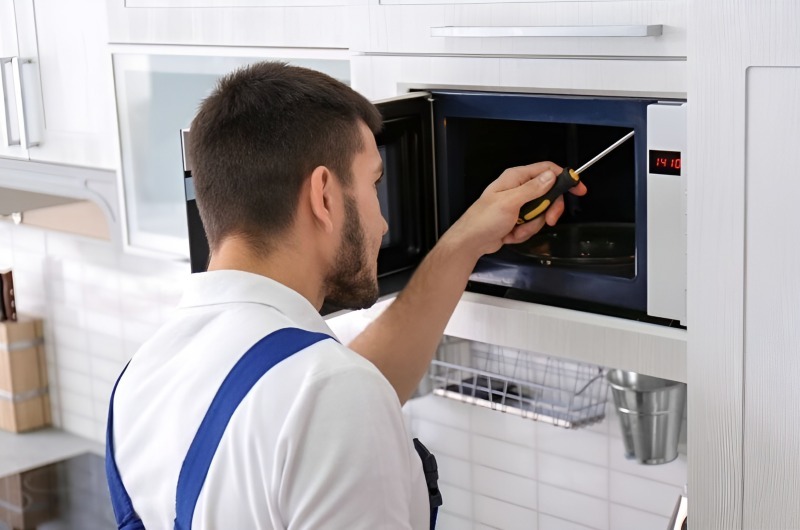 Buld-in Microwave Repair in Indio